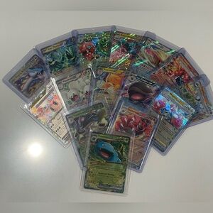 ✨ POKEMON TCG CARDS INSIDE A POKE BALL ✨